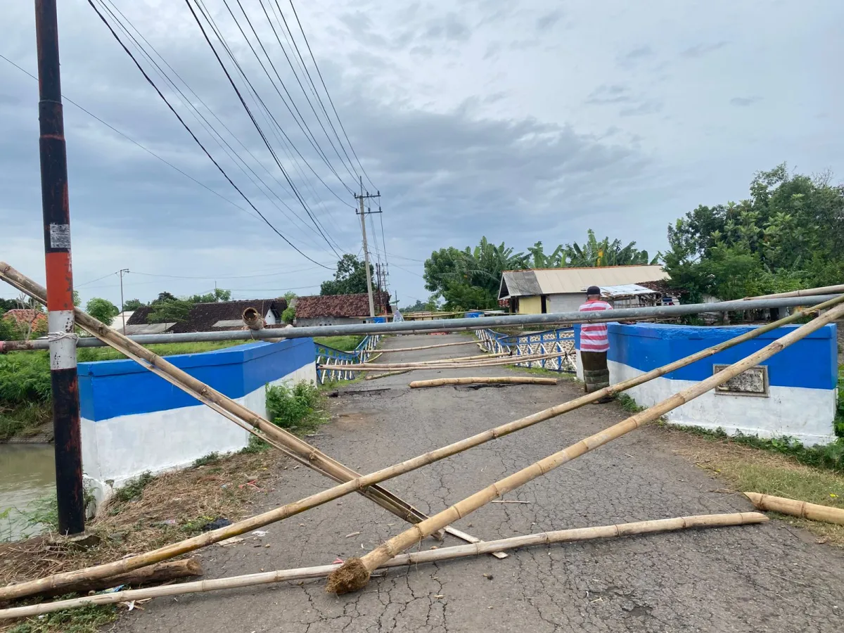 Jembatan rusak tak kunjung ada perhatian dari pemerintah