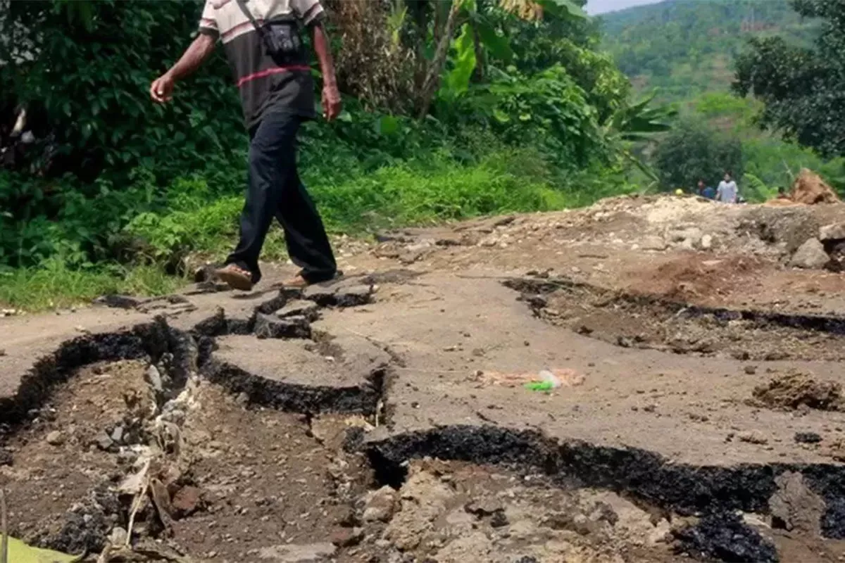 Waspada Tanah Gerak di Krucil Probolinggo, Ratusan Warga Hidup dalam Bayang-bayang Bencana
