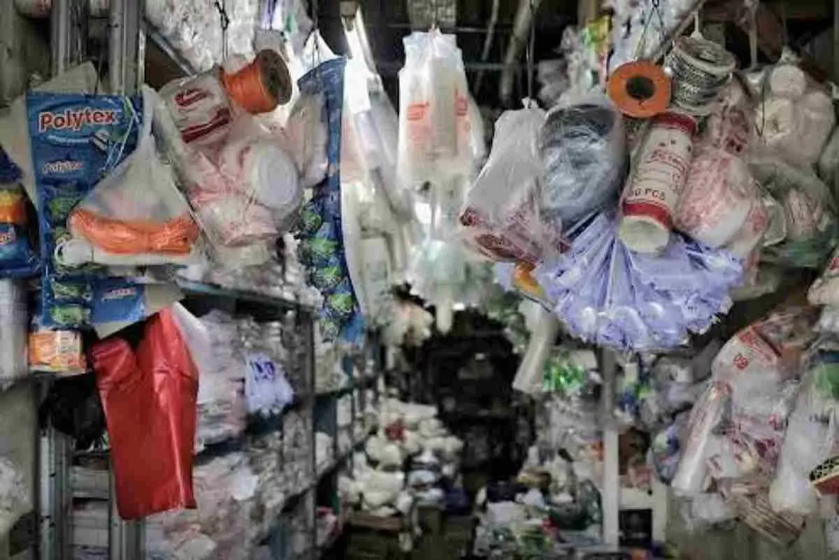 Lonjakan Harga Plastik Jadi Peluang Percepat Peralihan ke Kemasan Ramah Lingkungan
